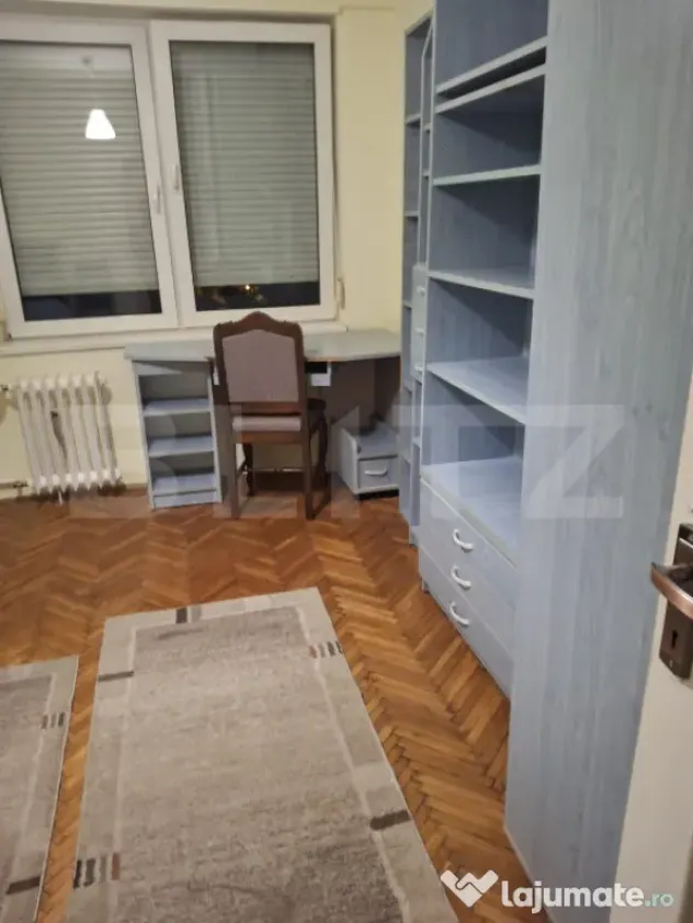 Apartament cu 3 camere, 70 mp, zona Bulevardul Dacia - Oradea (Bihor)