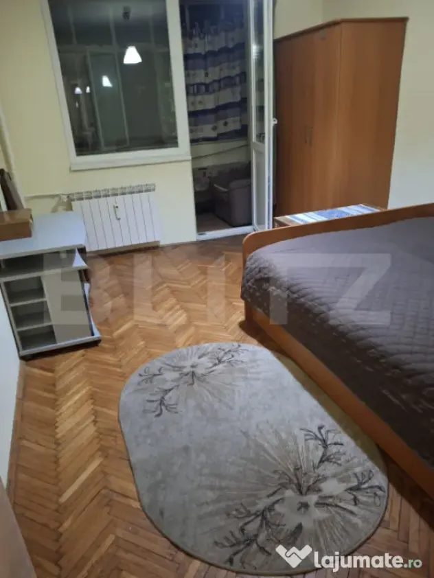 Apartament cu 3 camere, 70 mp, zona Bulevardul Dacia - Oradea (Bihor)