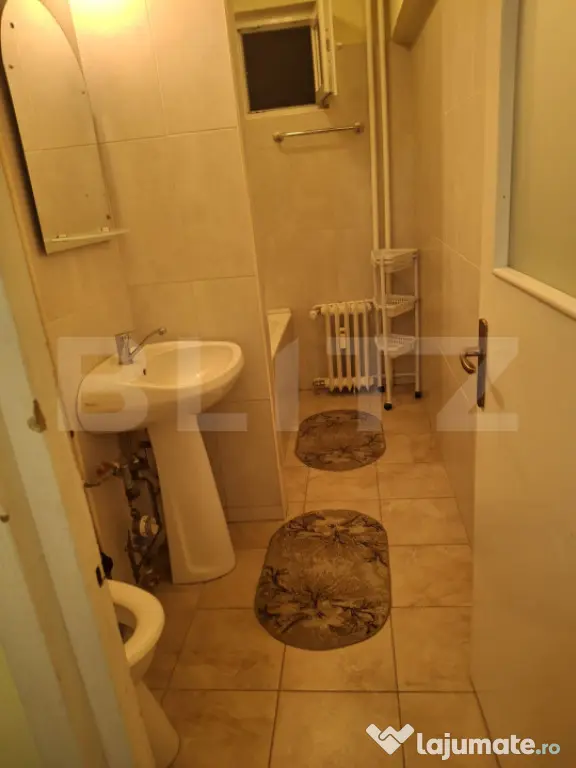 Apartament cu 3 camere, 70 mp, zona Bulevardul Dacia - Oradea (Bihor)