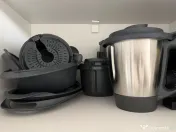 THERMOMIX robot de gatit  functii de coacere, mixare, gatire la abur 