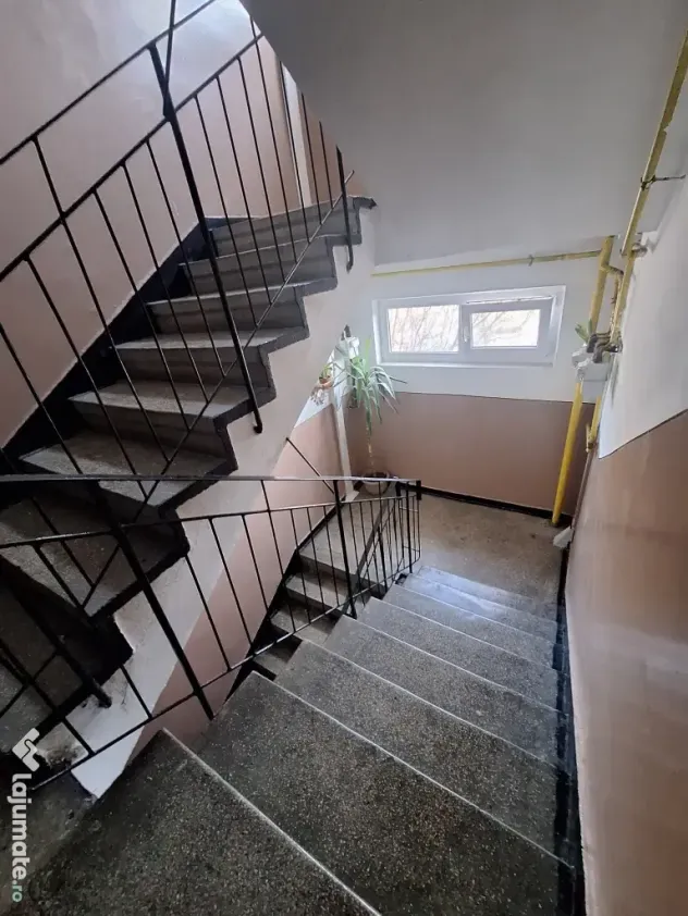 Apartament 3 camere - stradal - Tomis nord ( boema )- etaj 2 - str. Tulcei nr. 5