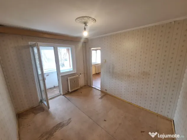 Apartament 3 camere - stradal - Tomis nord ( boema )- etaj 2 - str. Tulcei nr. 5