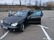 Vând Mercedes c200cdi