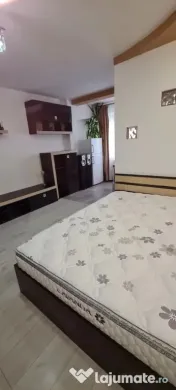 Mihai bravu etaj 5 racari 