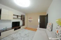 De vânzare apartament cu 3 camere, pe Strada Sovata - Or... 