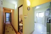 De vânzare apartament cu 3 camere, pe Strada Sovata - Or... 
