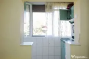 De vânzare apartament cu 3 camere, pe Strada Sovata - Or... 