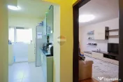 De vânzare apartament cu 3 camere, pe Strada Sovata - Or... 