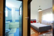 De vânzare apartament cu 3 camere, pe Strada Sovata - Or... 