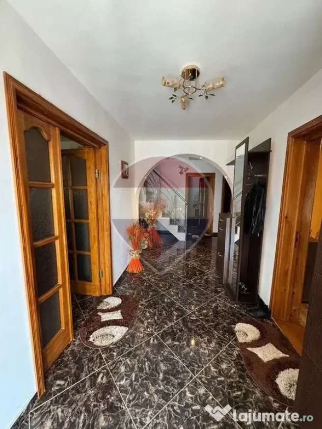 Casă / Vilă cu 6 camere in Bolotești, mobilată și ut... - Bolotesti (Vrancea)