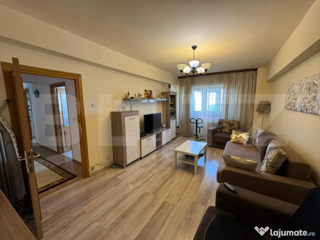 Apartament 4 camere, decomandat, loc de parcare, zona A.I Cu - Craiova (Dolj)