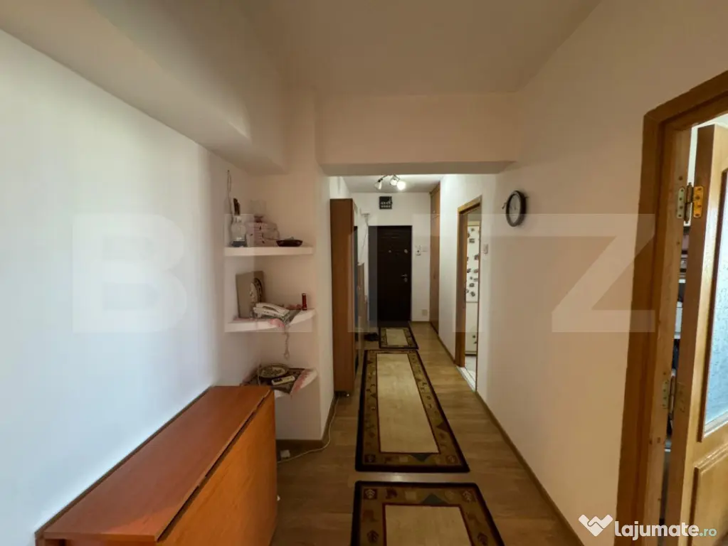 Apartament 4 camere, decomandat, loc de parcare, zona A.I Cu - Craiova (Dolj)