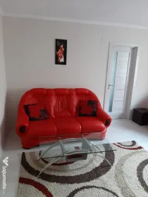 Apartament 3 camere de inchiriat zona Lama