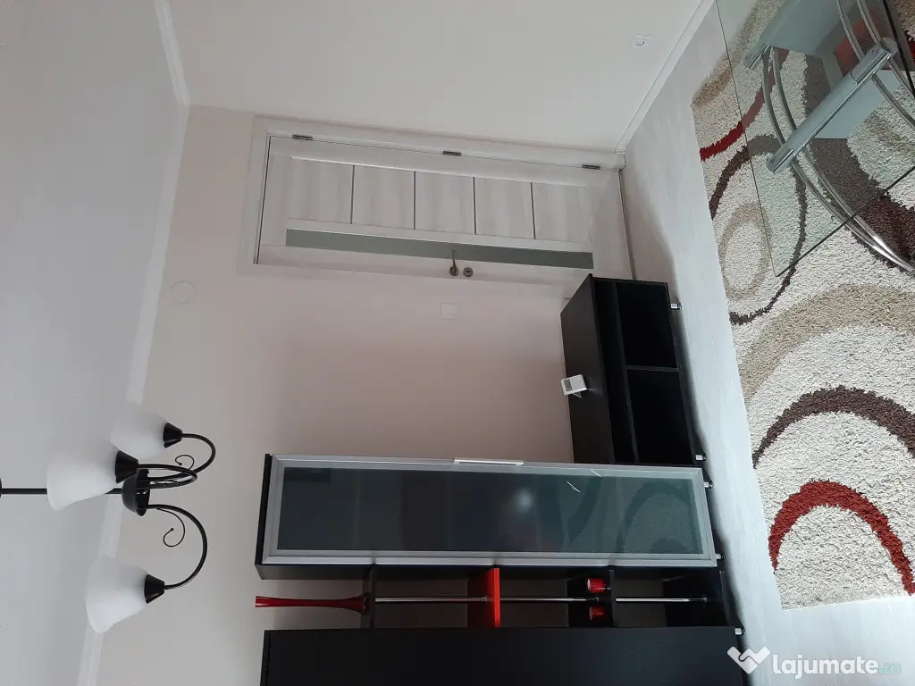 Apartament 3 camere de inchiriat