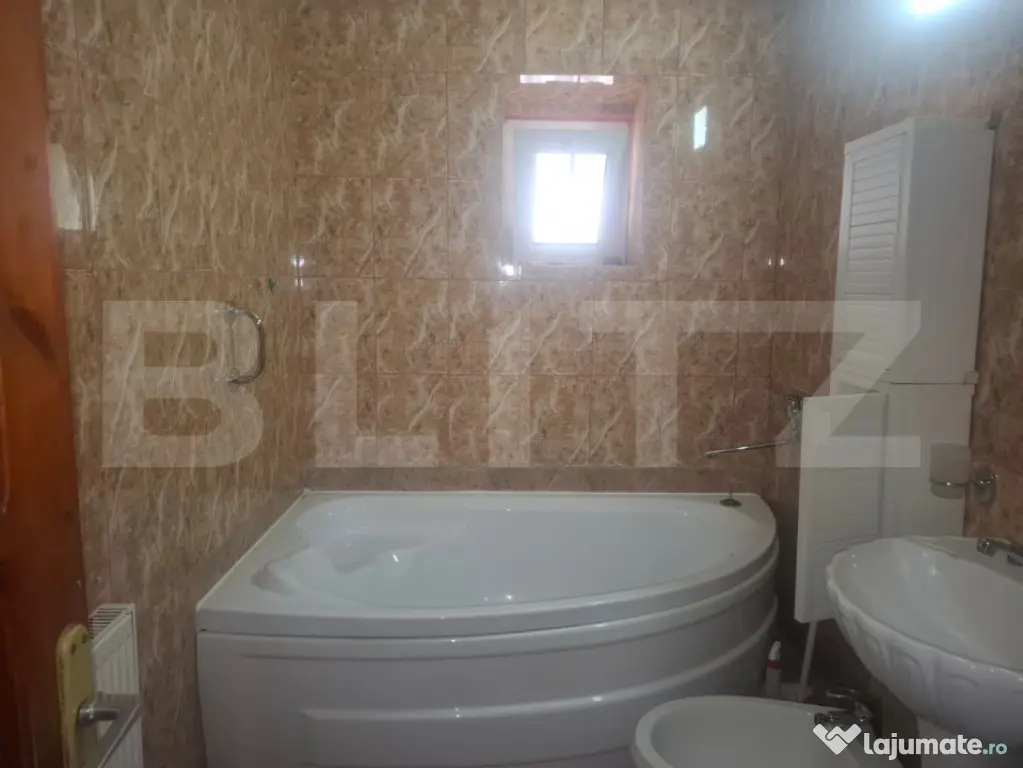 Apartament 4 camere etaj 1 de vanzare! - Targoviste (Dambovita)