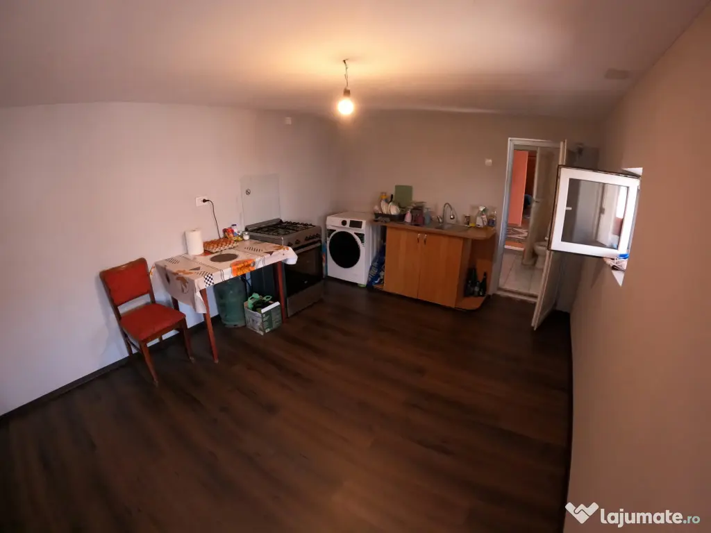 Casă de vânzare în Slobozia, Giurgiu | 1.143 mp teren 5 - Slobozia (Giurgiu)