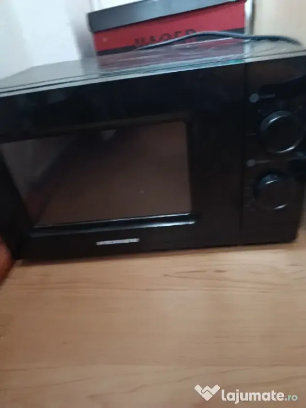 Vând cuptor cu microunde heinner ca nou