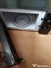 Vând cuptor cu microunde heinner ca nou