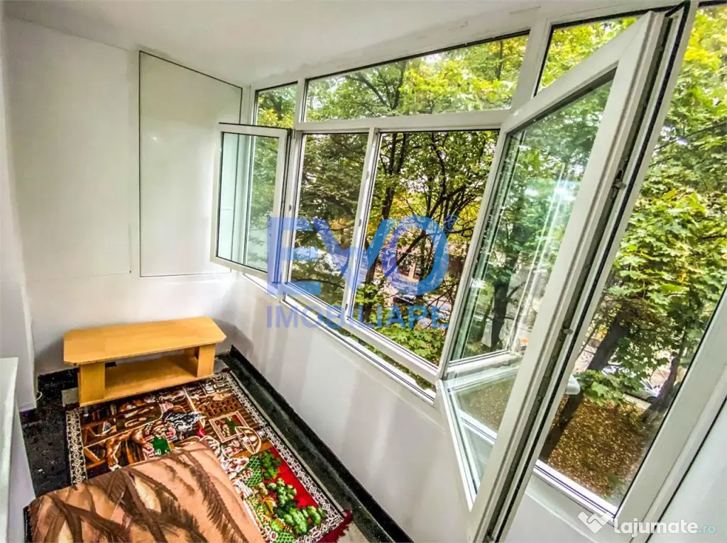 Apartament cu 3 camere de inchiriat, centrala termica, zona - Iasi (Iasi)
