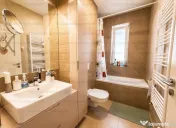 Apartament 3 camere | Decomandat | 70 mp | Zona Tractorul 