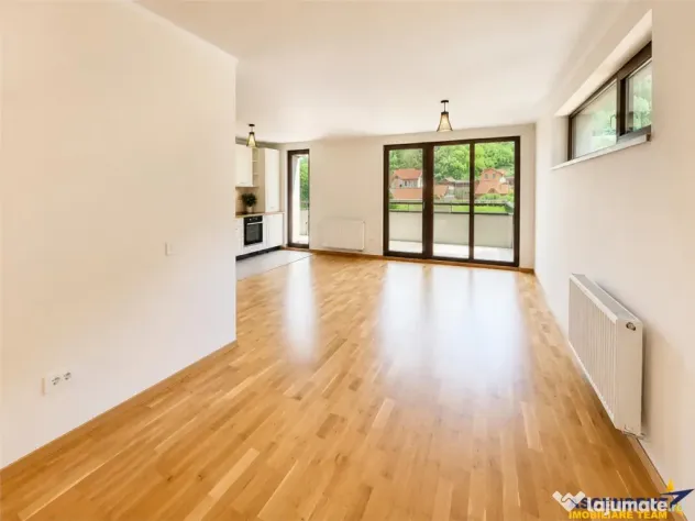 Priveliste de vis din MIcul Penthouse, terasa gradina 50 m - Brasov (Brasov)