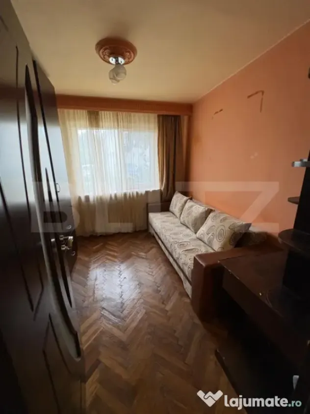 Apartament 3 camere | Banat | 70,7 mp | 2 băi | Parter | La - Pitesti (Arges)