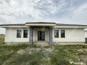 Casa 4 camere , 130 mp utili, zona Odoreu 