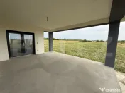 Casa 4 camere , 130 mp utili, zona Odoreu 