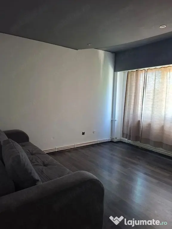 De inchiriat apartament cu o camera, I. C. Frimu, et. 4/4... - Galati (Galati)