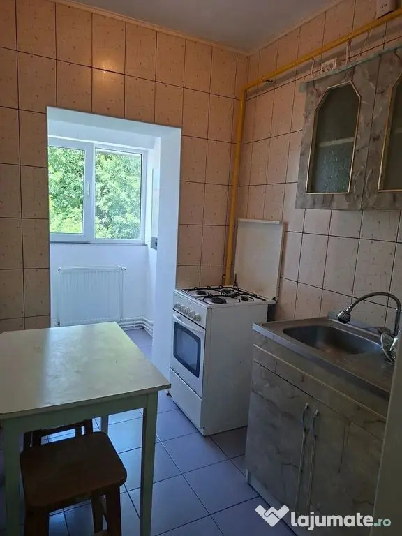 De inchiriat apartament cu o camera, I. C. Frimu, et. 4/4... - Galati (Galati)