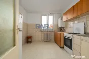 Apartament 3 camere + 2 băi IEFTIN: 700 €/mp