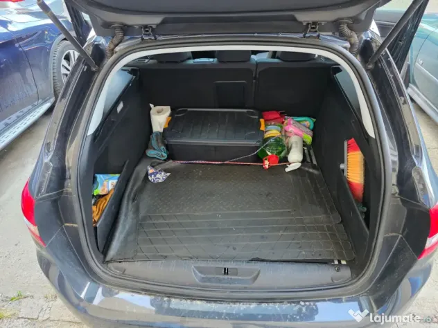 Vând Peugeot 308