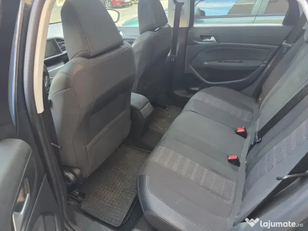 Vând Peugeot 308