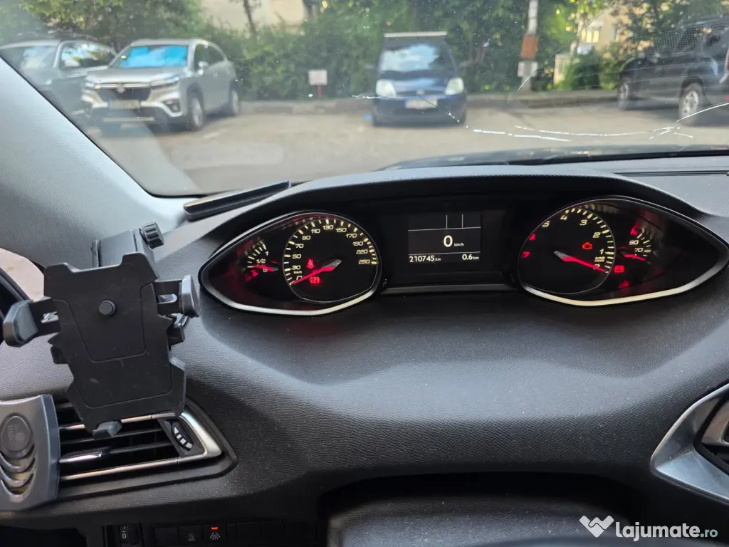 Vând Peugeot 308