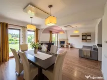 Duplex spațios cu 3 dormitoare, curte de 250 mp și parc...