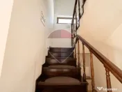 Duplex spațios cu 3 dormitoare, curte de 250 mp și parc... 