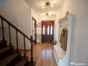 Duplex spațios cu 3 dormitoare, curte de 250 mp și parc... 