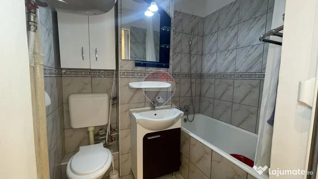 De Vanzare Apartament 2 camere Titan - Bucuresti (Bucuresti-Ilfov)