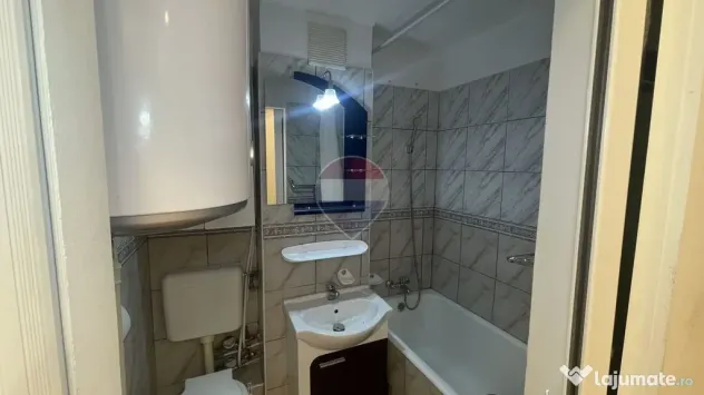 De Vanzare Apartament 2 camere Titan - Bucuresti (Bucuresti-Ilfov)