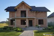 Casa eleganta pe 2 nivele, la 15 minute de Brasov, DJ 112A, 