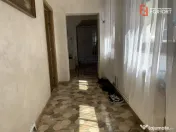 Casa individuala cu 6 camere, pretabil clinica - zona Aradul 