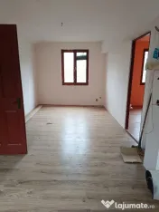Casa zona V.Jelnei cu 14 arii teren, semifinisata
