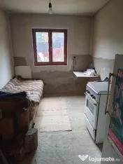 Casa zona V.Jelnei cu 14 arii teren, semifinisata