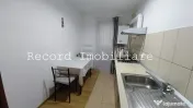 Ap. 2 camere dec.,3 balcoane inchise 24 mp,parcare Eroilor Floresti