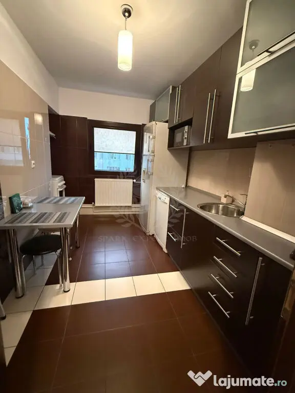 APARTAMENT 2 CAMERE // PIATA MIHAI VITEAZUL - Ploiesti (Prahova)