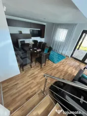 Casă de vânzare cu teren 1.530 mp, garaj, alarmă și supr