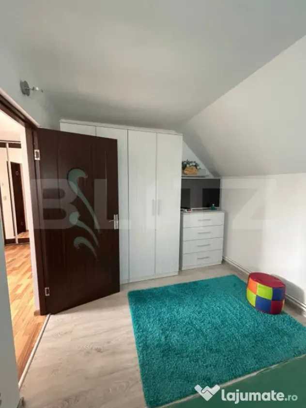 Casă de vânzare cu teren 1.530 mp, garaj, alarmă și supr - Viisoara (Dambovita)