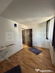 Casă de vânzare cu teren 1.530 mp, garaj, alarmă și supr 