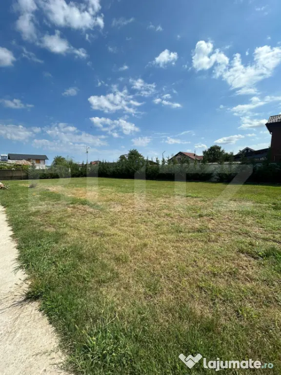 Casă de vânzare cu teren 1.530 mp, garaj, alarmă și supr - Viisoara (Dambovita)