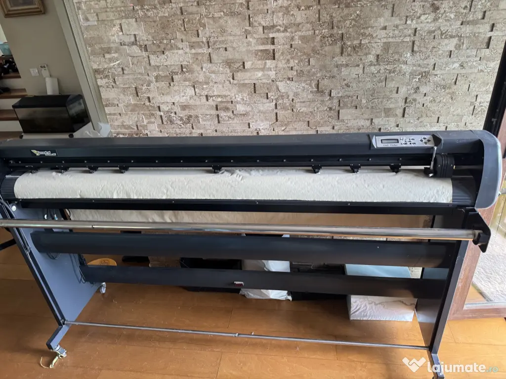 Plotter - cutter 180 cm folosit